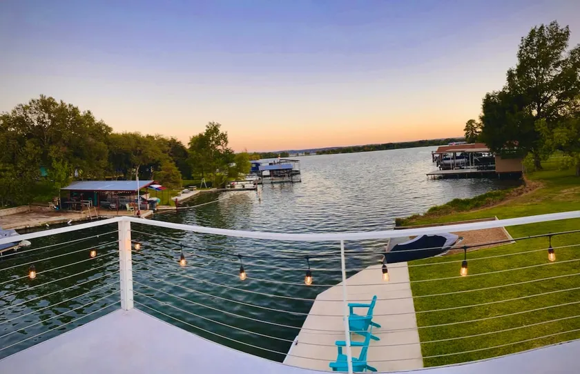 Lake LBJ Waterfront | 5BR | Game Room | Sleeps 16! - Image 1