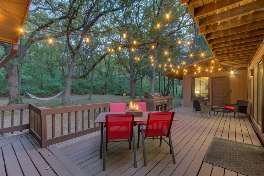 Private 1 Bed w/Loft on 5 Wooded Acres + Rock Wall - Image 1