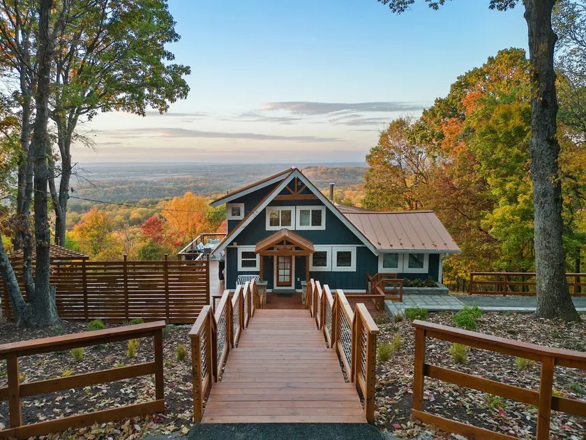 Modern Cabin with Sweeping Valley Views! - Image 1