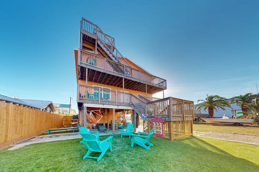 Wet Bar, Outdoor Games, Gulf Views, Pet Friendly - Image 1