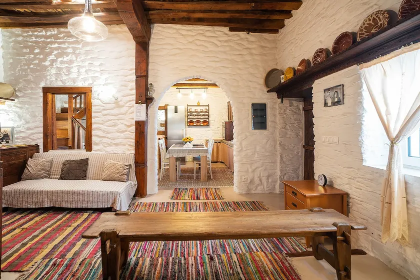 Mannas House - Image 1