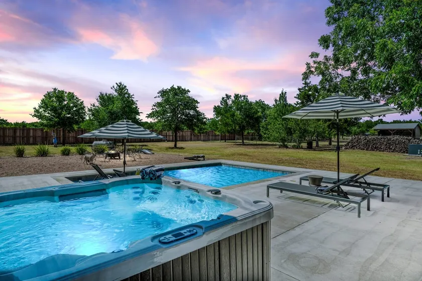 Ranch+Guesthouse—Pool+Hot Tub—Sleeps 16—Goats - Image 1