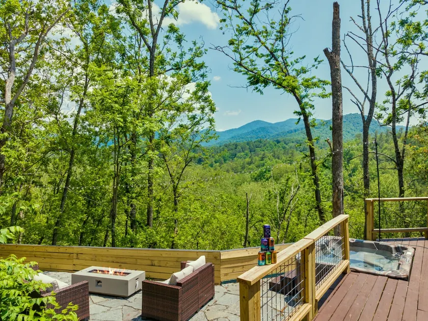 Power & Water!Cabin|MTN Views|Hottub|Firepit| - Image 1