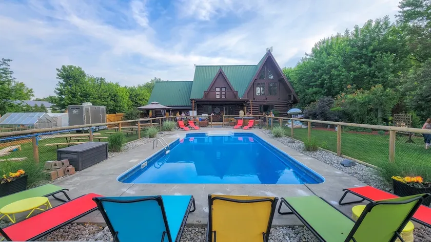 Log Cabin Bliss with Pool-Perfect for Groups - Image 1