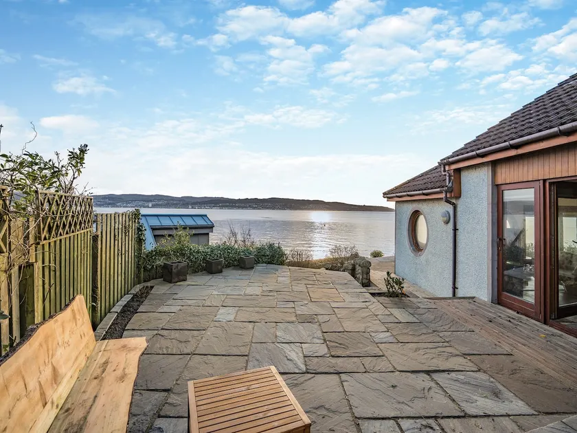 Shore House - Image 1