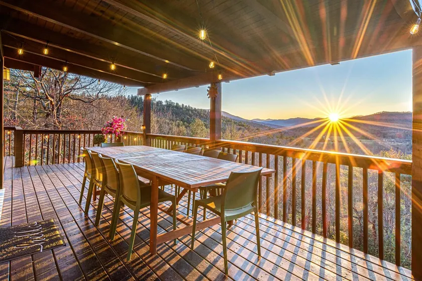 Mountain Views! Hot Tub, Games, Theater, Fire Pit - Image 1