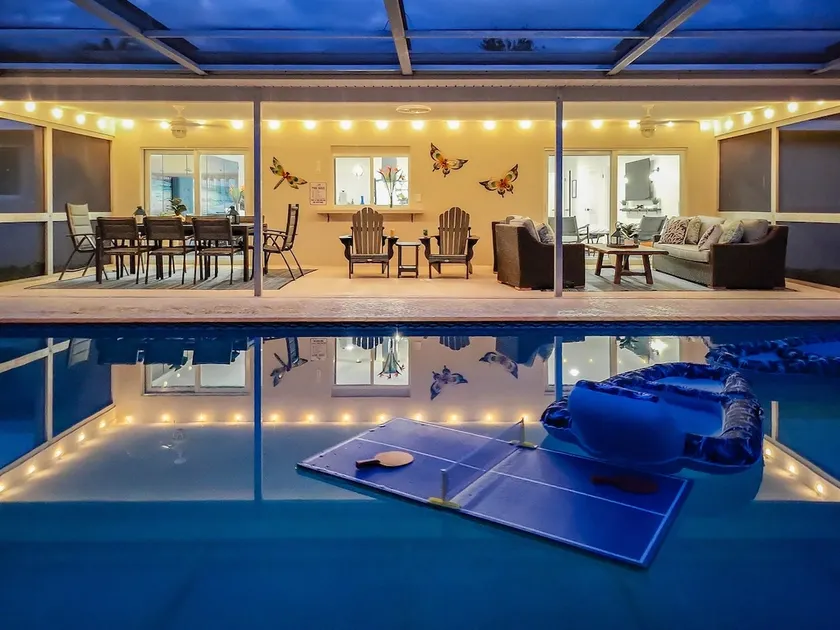 Ocean Waves Escape! An Upscale Poolside Retreat! - Image 1
