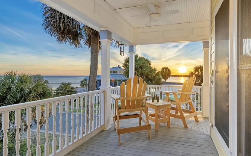 Captain's Quarters with a Gulf view - Image 1