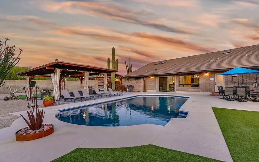 Cave Creek | Pool | Hot Tub | Sleeps 20 | Pets - Image 1