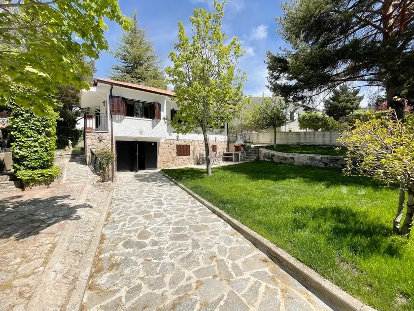 Country House - El Espinar Station - Image 1