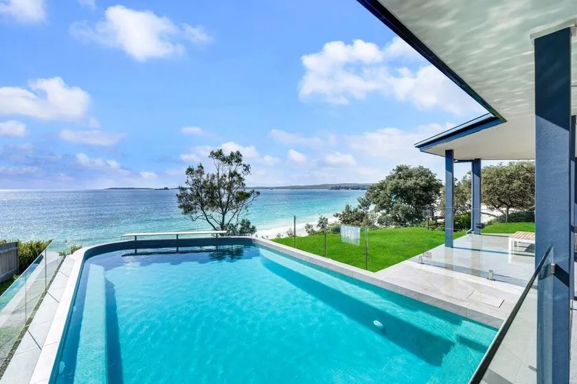 Bellevue at Hyams, Hyams Beach - Image 1