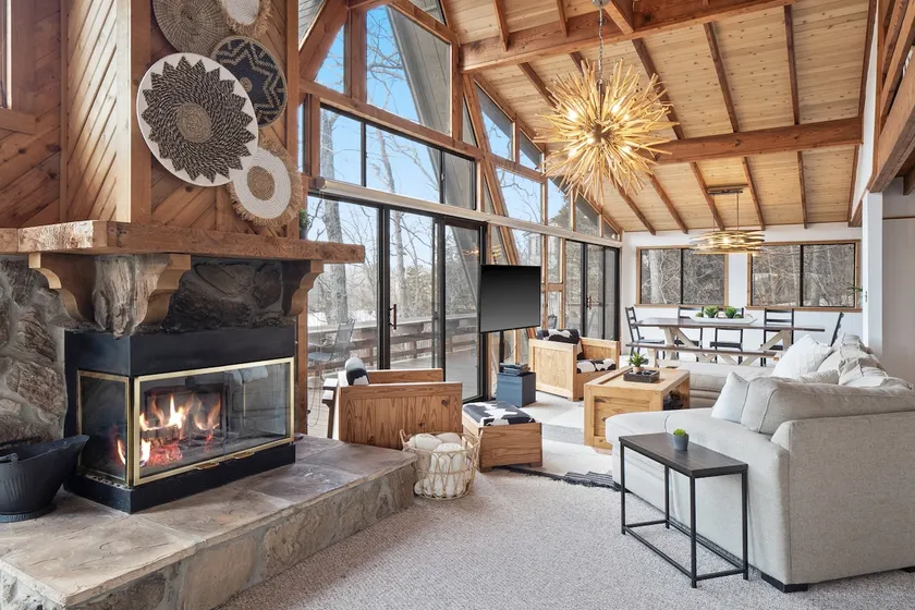 Whitetail Lakeside Retreat by Innsbrook Vacations! - Image 1