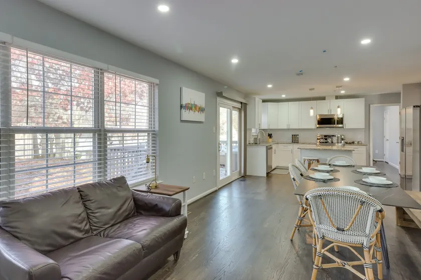 8 Mi to National Mall: Quiet Cheverly Apt - Image 1