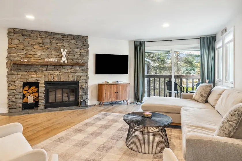 Elegant 3BR with Fireplace & Shuttle to Slopes - Image 1