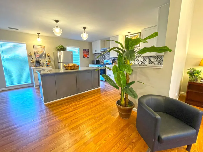 Captain's Quarters | One Bed Condo on Ohio River - Image 1
