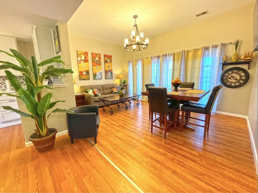 Captain's Quarters | One Bed Condo on Ohio River - Image 1