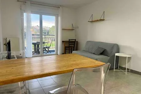 2 bedrooms with pool overlooking the golf course - Image 1