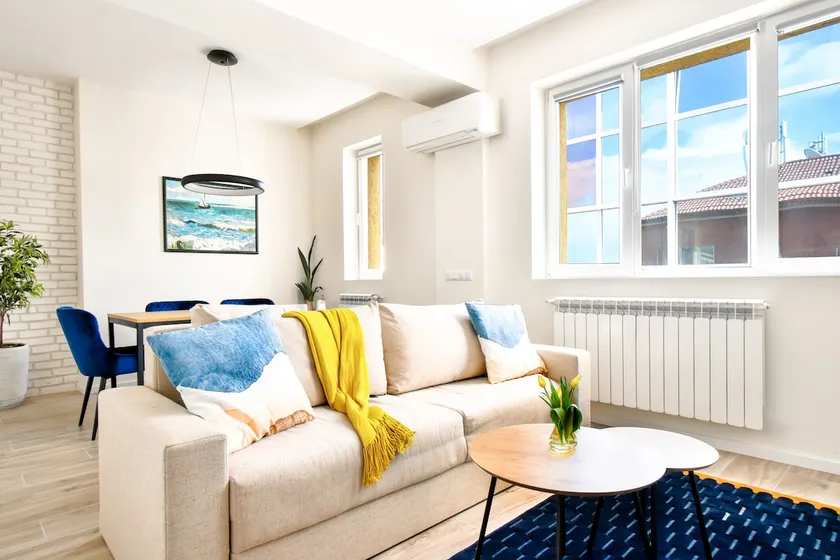 Skyline View - Very Central - Metro - Washer&Dryer - Image 1