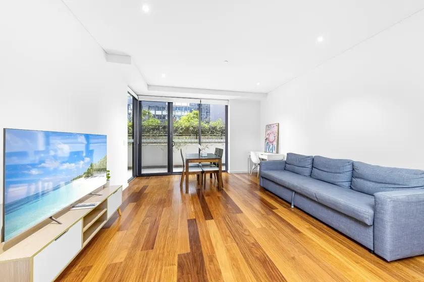 Modern 2BR Ground-Floor APT in Heart of Burwood - Image 1