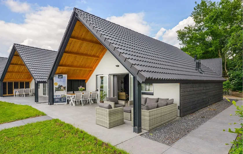 Holiday home in Kerkdriel near De Zandmeren recreation area - Image 1