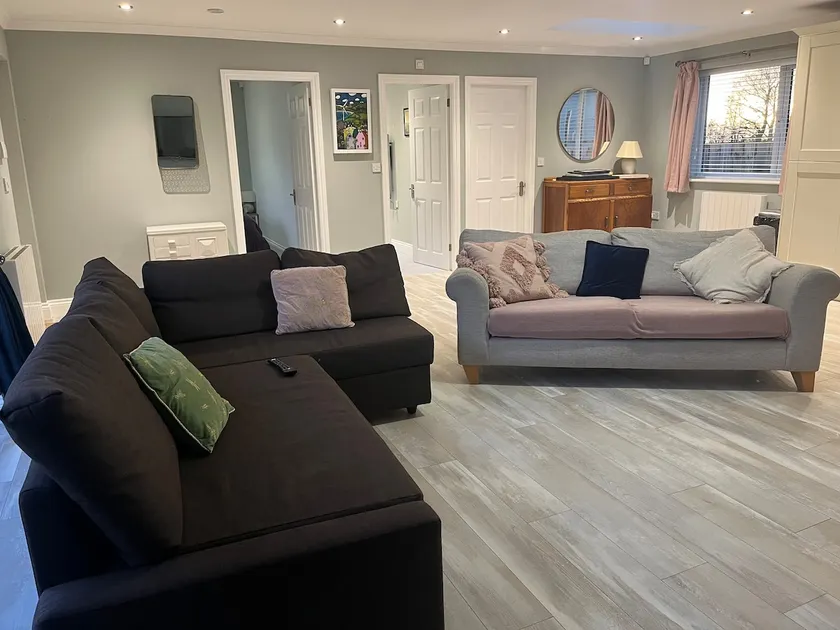 The Apartment at Woodside - Image 1