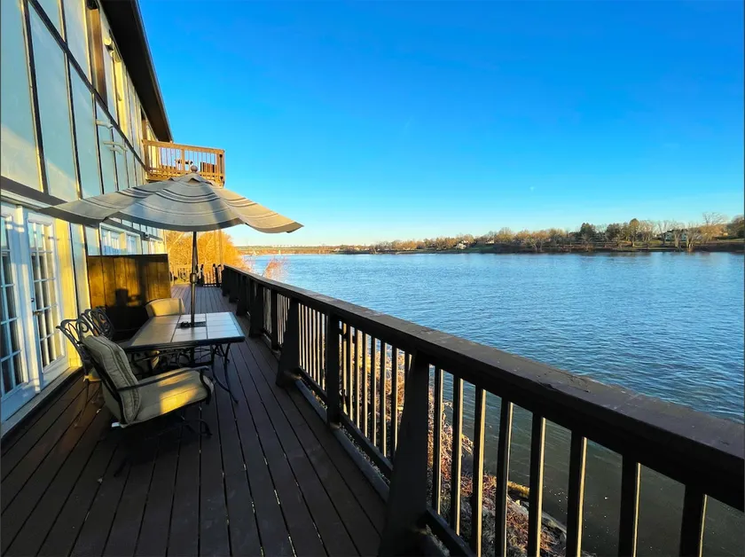 Harbor Master|2 Bed Condo Waterfront on Ohio River - Image 1