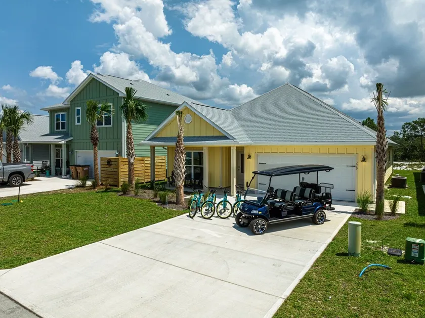 Sunshine by the Sea 770-Golf Cart-Sleeps 10 - Image 1