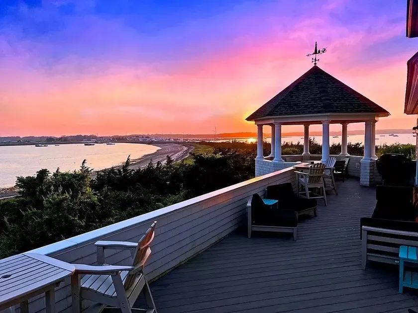 Stunning Luxury House with Sunset and Private Beach - Image 1
