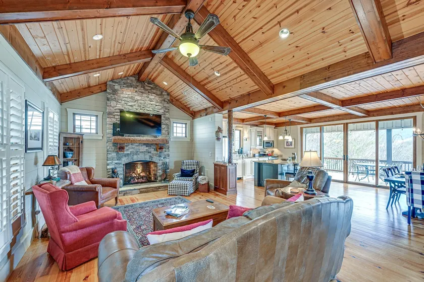 Mountain-View Georgia Cabin w/ 2 Decks - Image 1