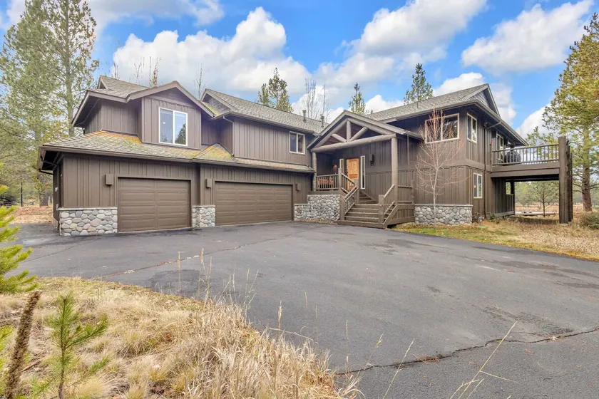 Hot tub, ping pong, AC, 12 sharc | 5 Suites | fav! - Image 1