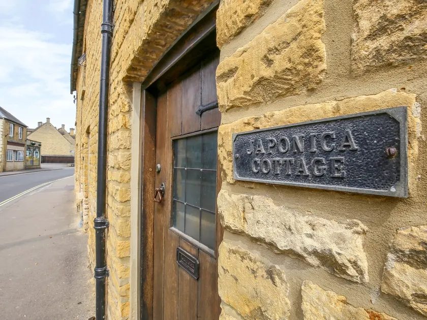 Japonica Cottage - Image 1
