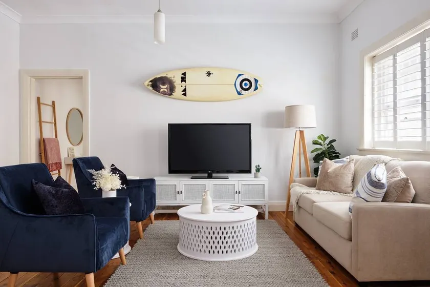 Edward Escape - New Listing | Short Walk to Beach - Image 1
