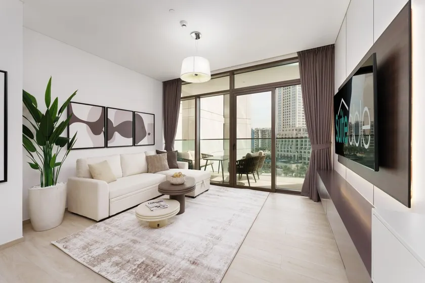 Luxe 1-Bedroom Elegance in Palace Residences - Image 1
