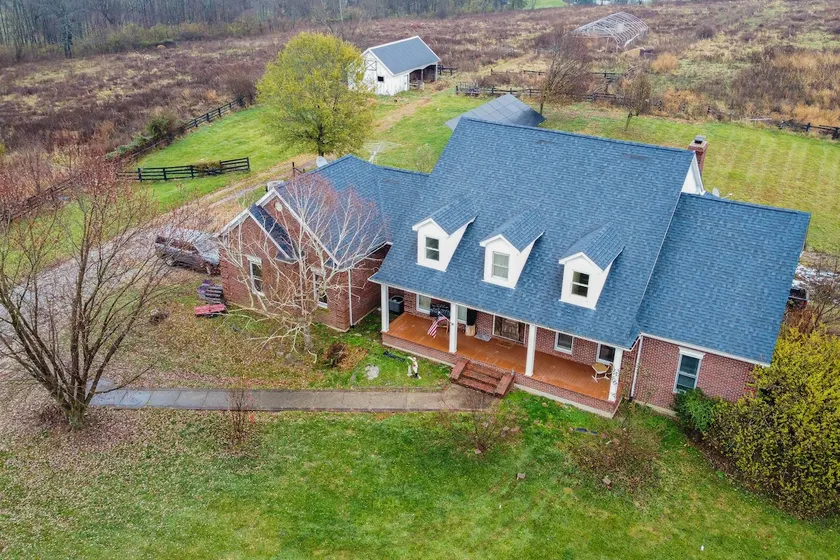 6 Mi to Bourbon Trail: Group Estate on 20 Acres - Image 1