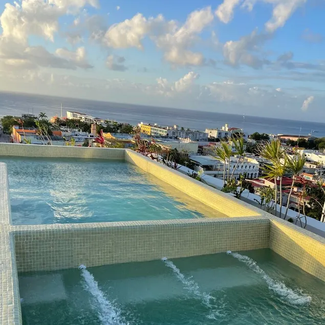 Brand New Condo with Rooftop Pool - Image 1