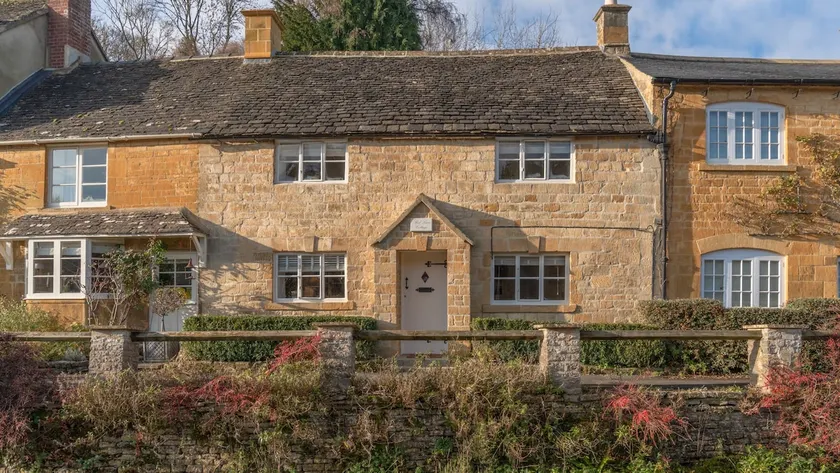 Red Lion Cottage - Image 1