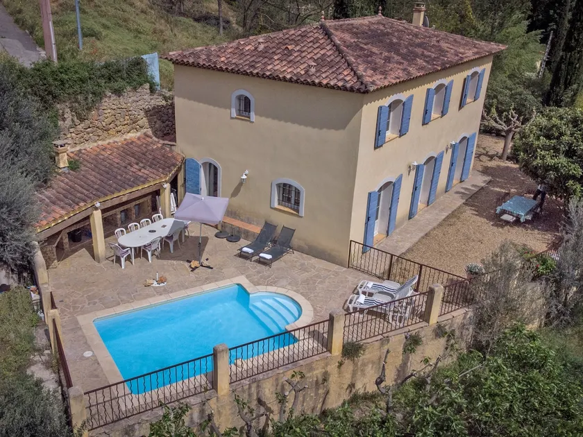 Villa provençale avec piscine privée à Cotignac - Image 1