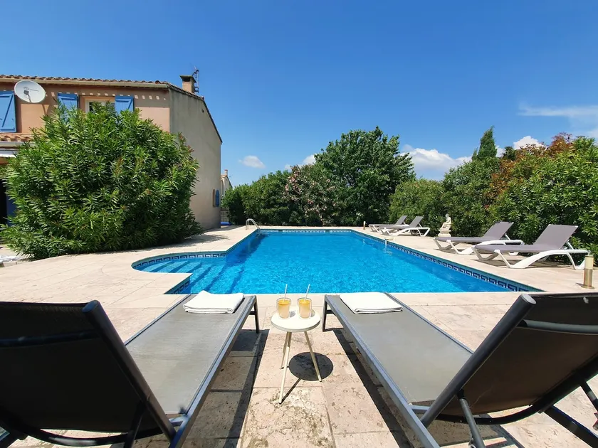 Large family home with private pool and hot tub - Image 1