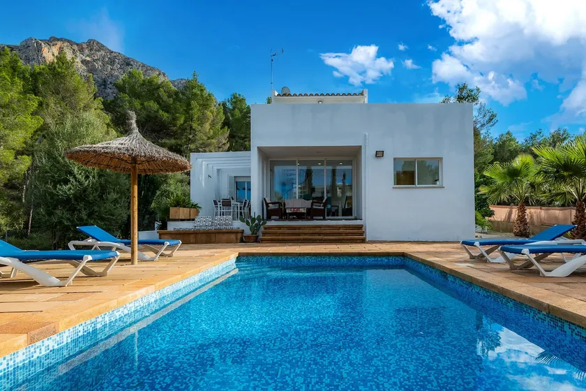 Casa Miquel-Betlem: moderna casa vacacional con piscina cerca del mar - Image 1