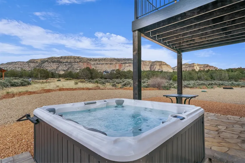 Red Canyon Casita Private hot tub Zion NP - Image 1