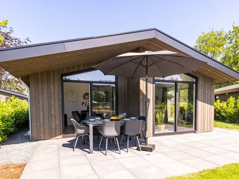 Chalet by Pond in Eindhoven Holiday Park - Image 1