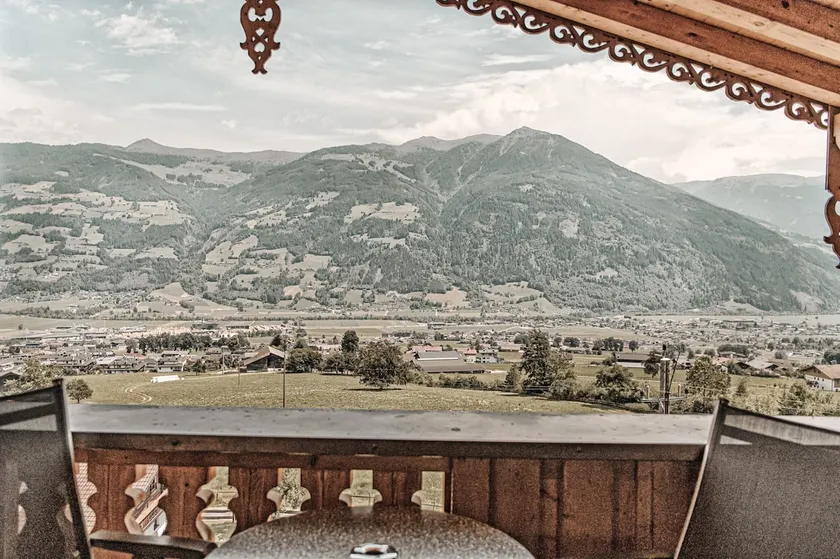 Aster Boutique Hotel Chalets Panoramic Penthouse - Image 1