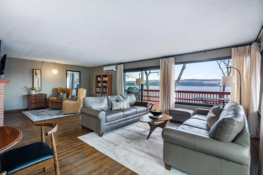 Seneca Vista: 3 bedroom Seneca Lake home - Image 1
