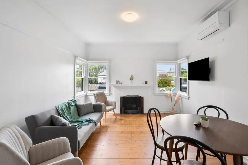 Retro 3BR Gem Near Beach and CBD, Mibnb - Image 1