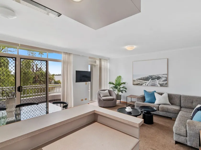 Yarrawonga Lakeside Apartment 38 - Image 1