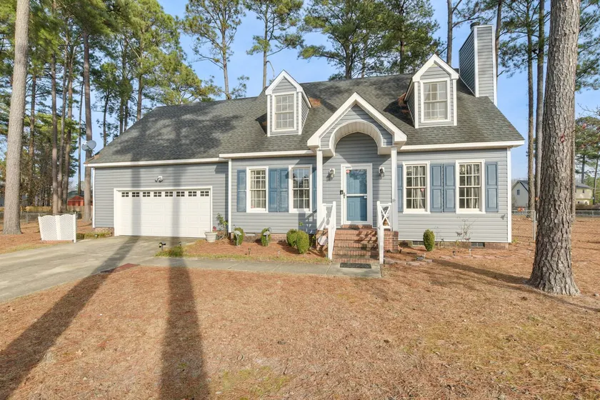 Lovely Fayetteville Home: Deck & Fireplace! - Image 1