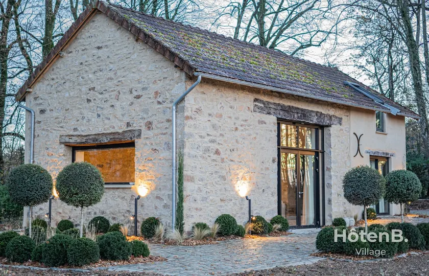 The Louis Aragon Cottage Exceptional Elegance - Image 1