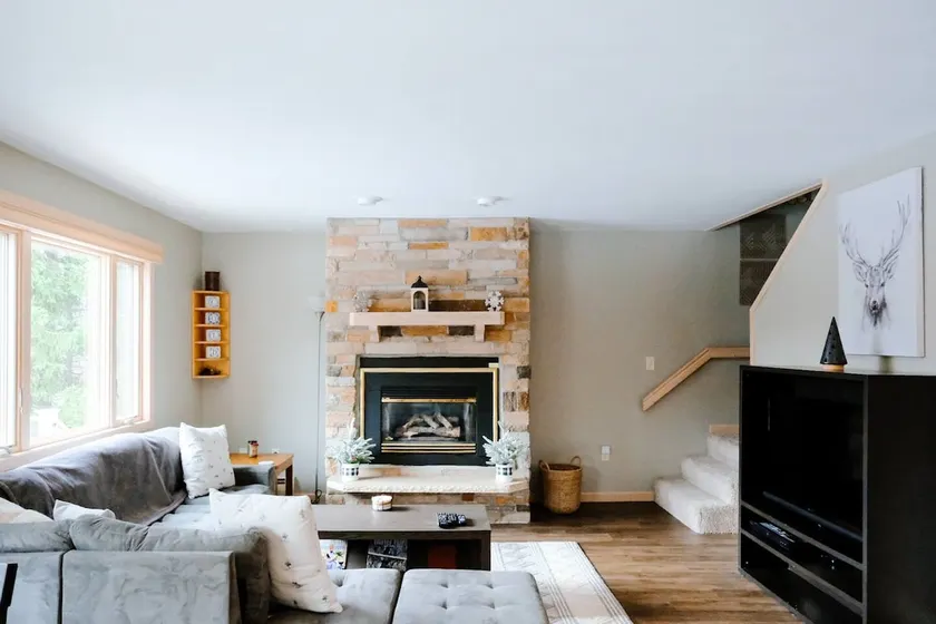 Norse House: Year-Round Retreat - Image 1