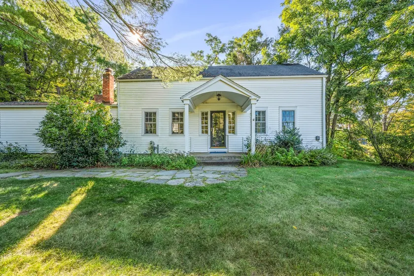 Lush Retreat Near Rhinebeck - Image 1