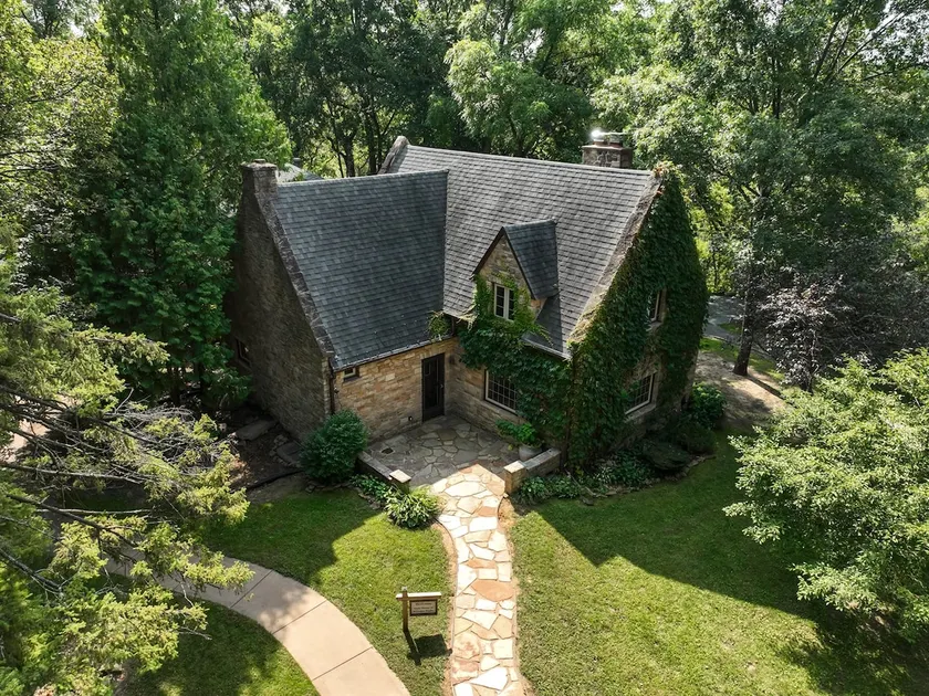 Oversized 3bd, 1.5 Ba. 3 acres, Creek access. - Image 1